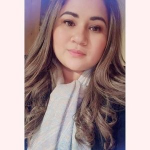 Meet your Posher, Julia bellorit